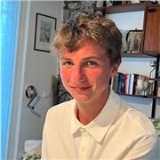 Sono uno studente del Liceo Classico Cavour, ho finito la terza superiore con la media del 10. Posso dare spiegazioni chiarimenti